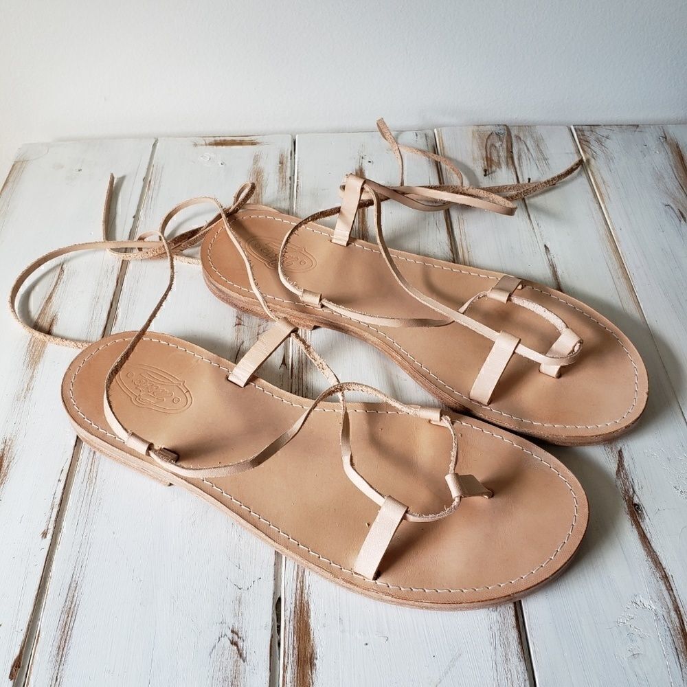 NEVER WORN TUTO HANDMADE LEATHER SANDALS SZ 7